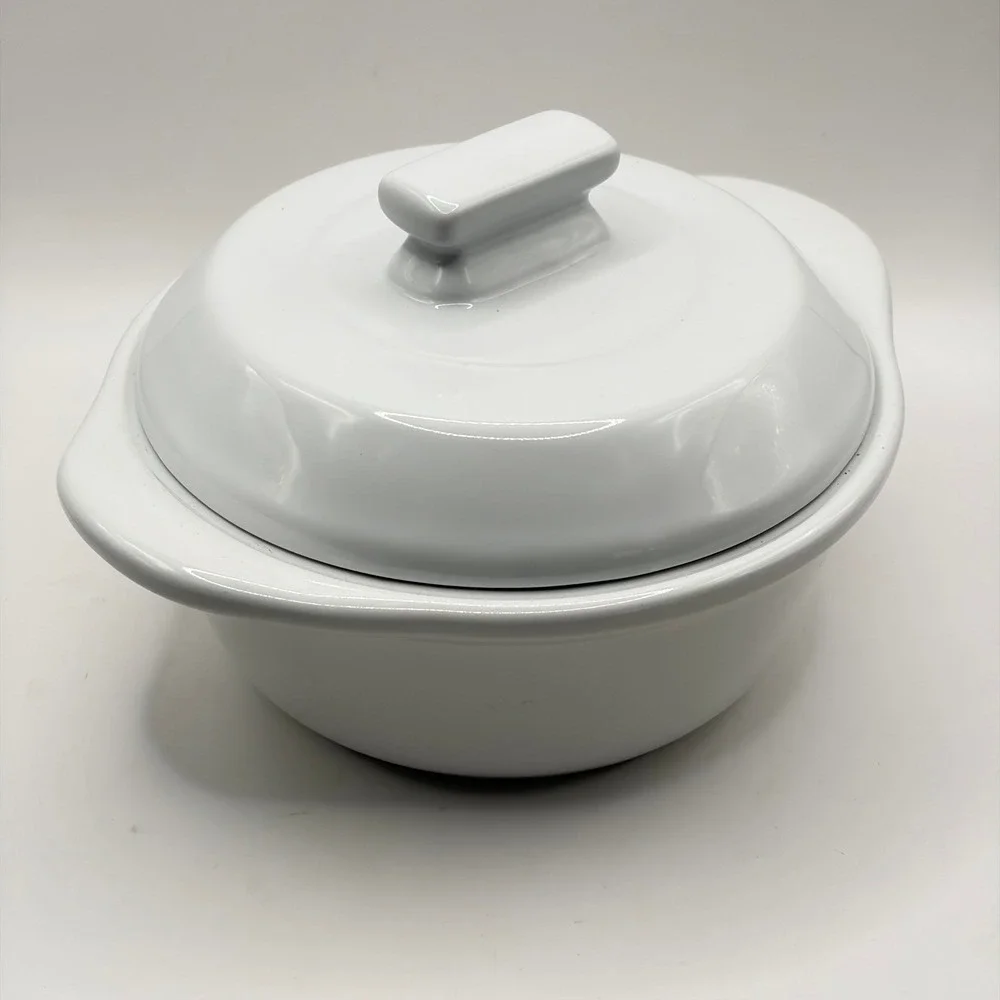 Pampered Chef Mini Casserole Dish with Lid White Orange‎ holds 3 Cups